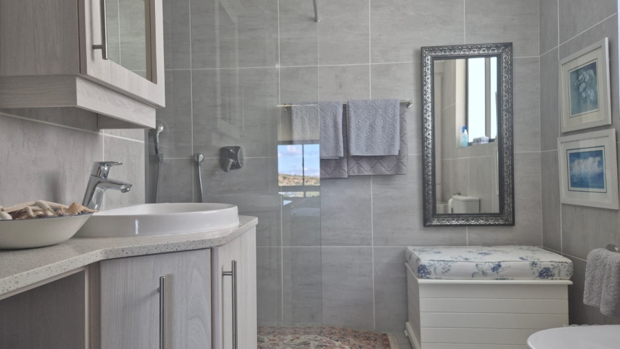 2 Bedroom Property for Sale in Stilbaai Wes Western Cape